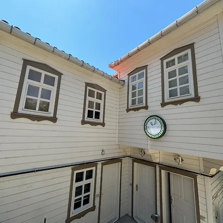 Eskonak Hotel